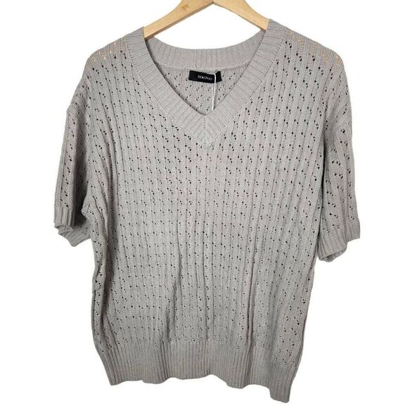 Dokotoo V Neck Short Sleeve Hollow Out Lightweight Loose Fit top Size medium - Picture 1 of 6